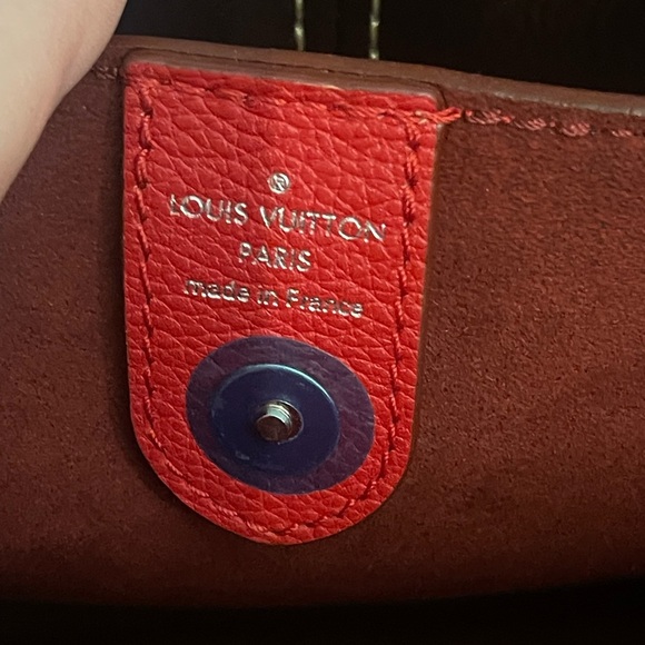 Louis Vuitton Lock Me Red Tote Bag - Picture 8 of 8